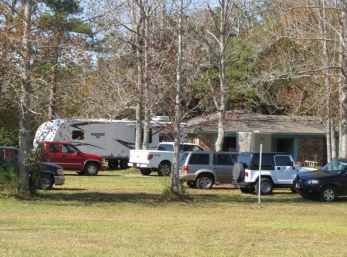 The parking lot filled up quickly.