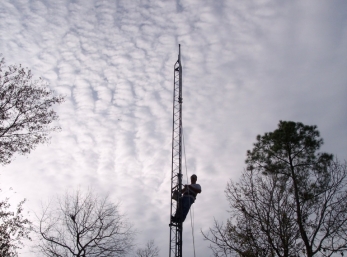 KA5VFU SETTING THE CROSS ARM 
